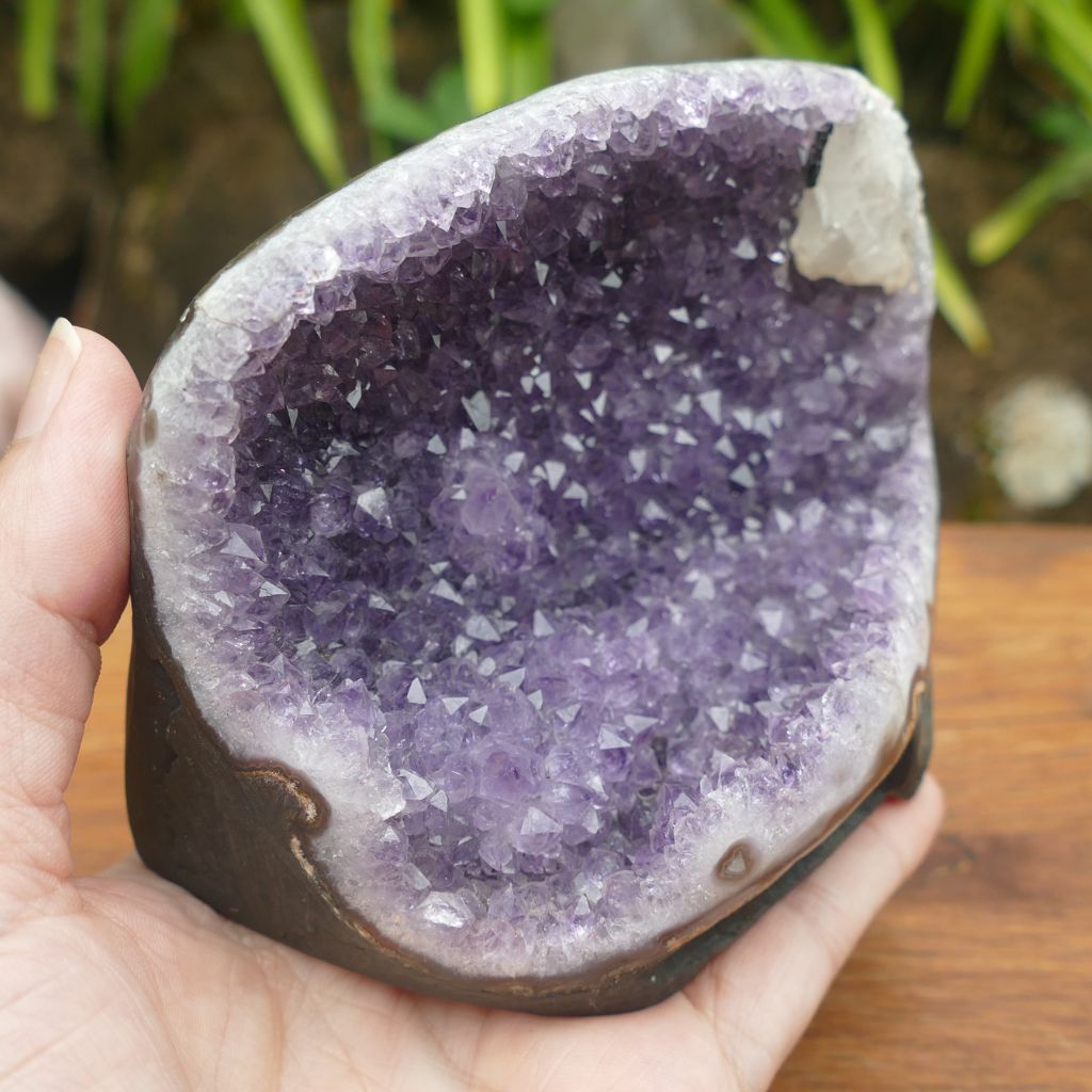 amethyst cluster cut base