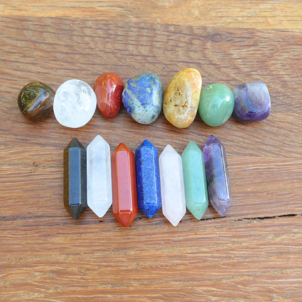 Seven Chakra Crystal Gift Set – Natural Tumble Stones & Crystal Points