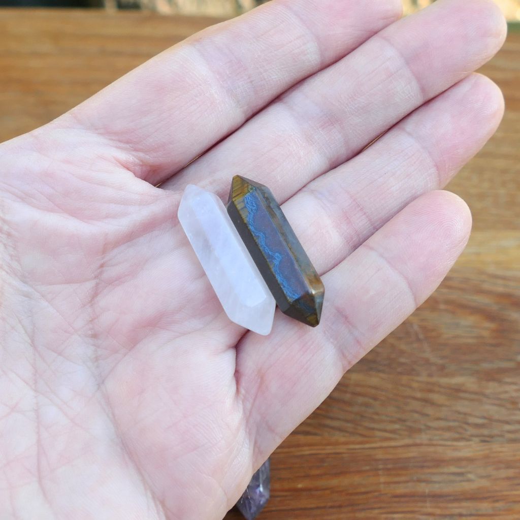 Seven Chakra Crystal Gift Set – Natural Tumble Stones & Crystal Points