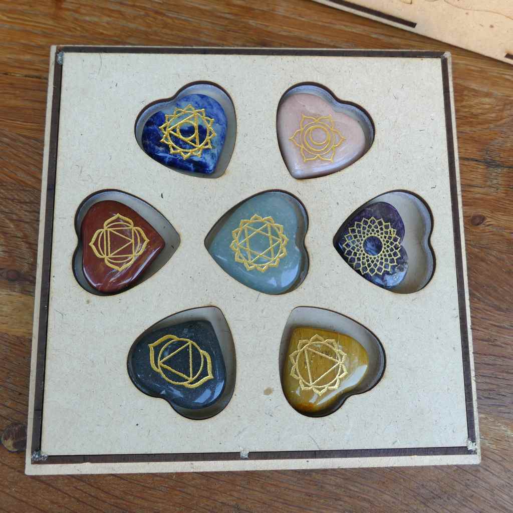 7 chakra stone heart box set