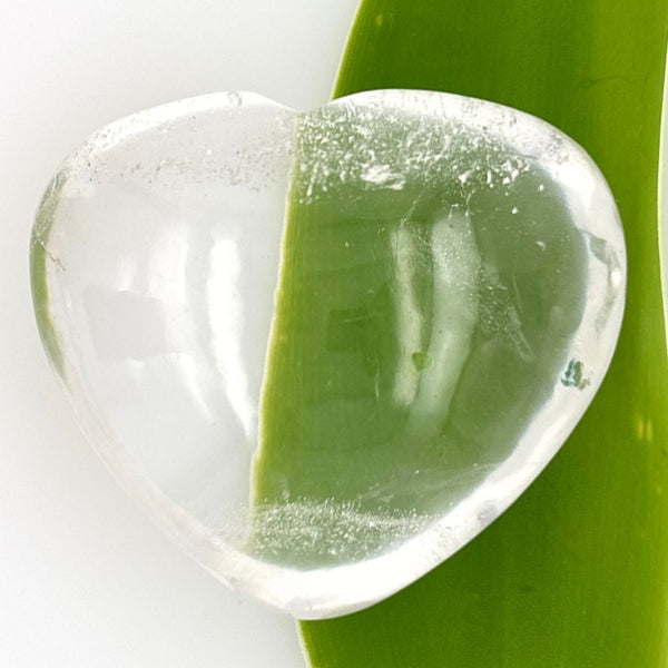 Clear Quartz Crystal Heart – Clarity, Harmony & Positive Energy