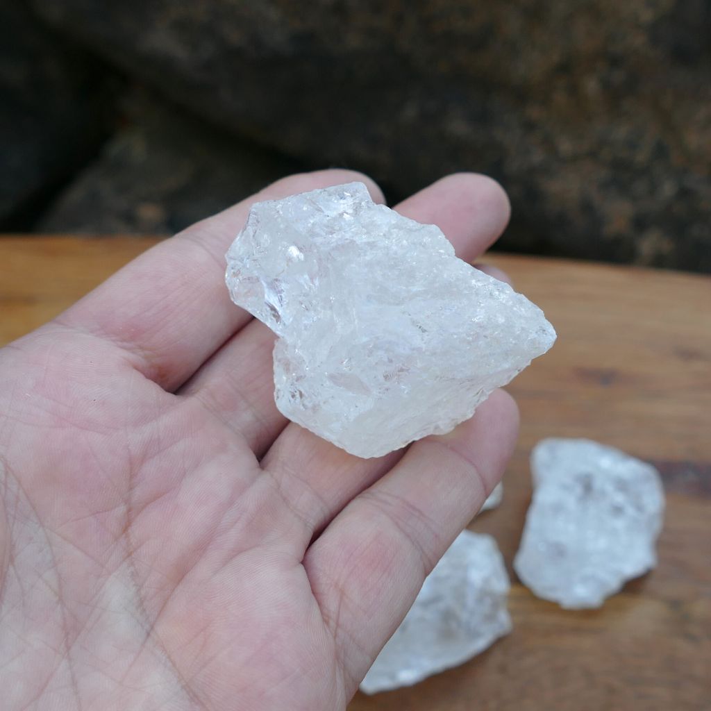 Clear Quartz Natural Pieces to Amplify the Energy
