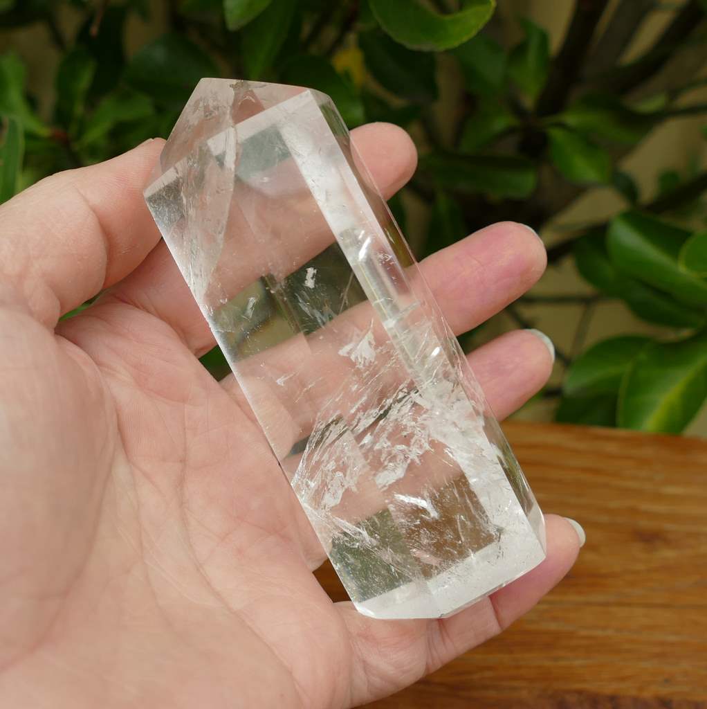 clear quartz polished point