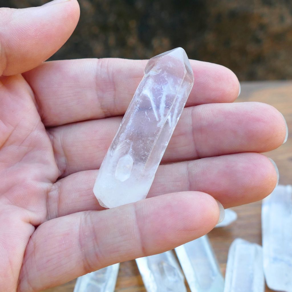 clear quartz single point