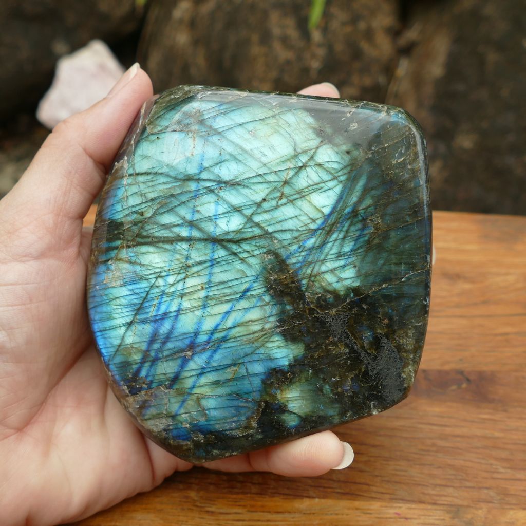 Labradorite polished Free form