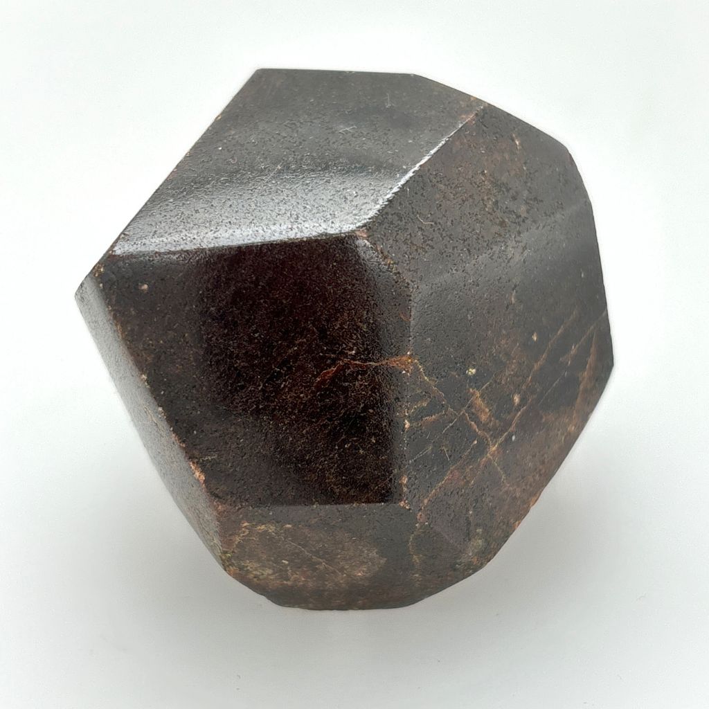 garnet geometric carving
