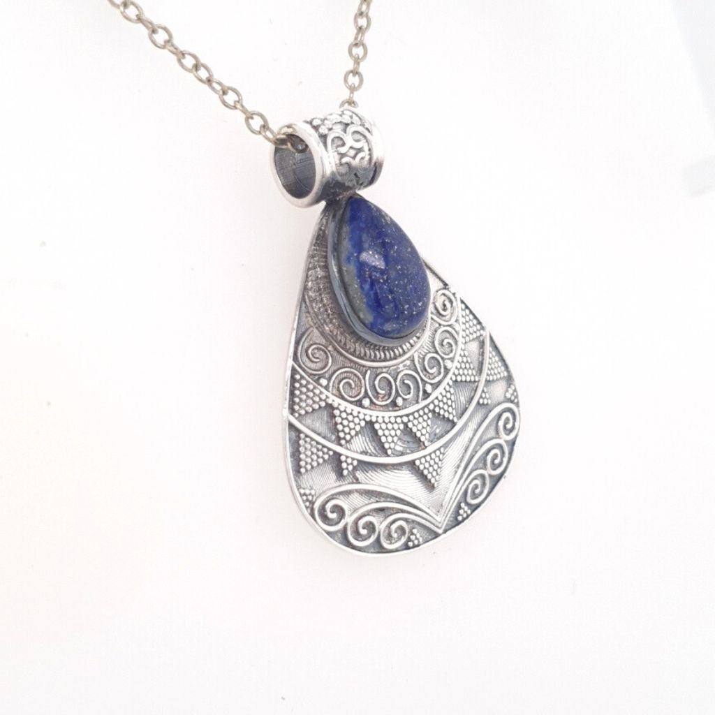 lapis lazuli pendant