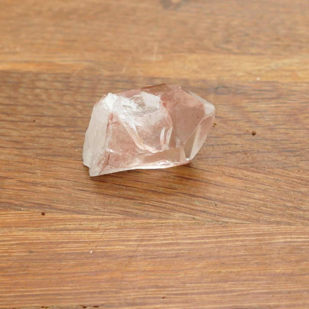 Natural pink Lithium Quartz crystal point 18g