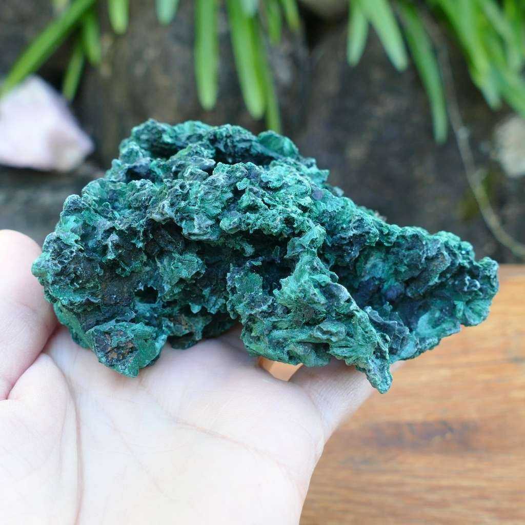 natural-malachite-display-specimen