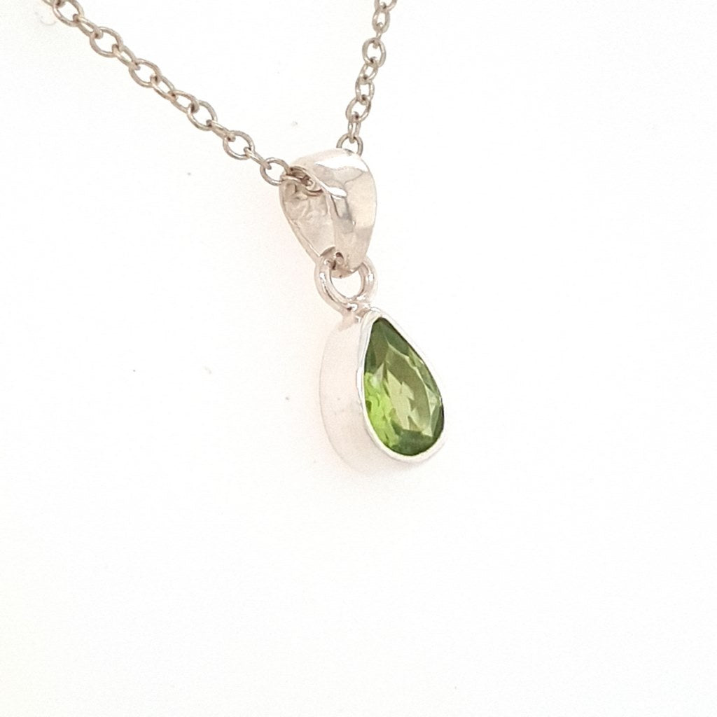 peridot pendant