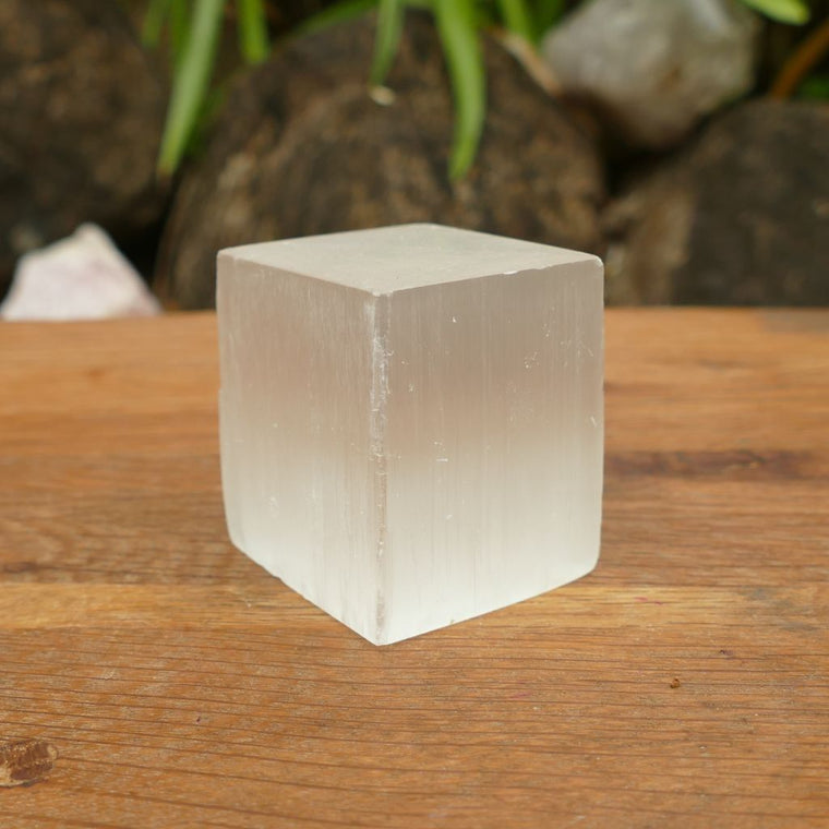 selenite cube
