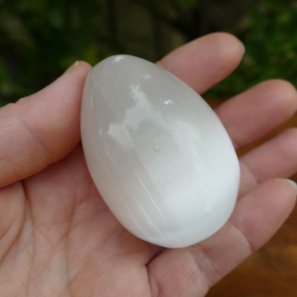 white selenite egg