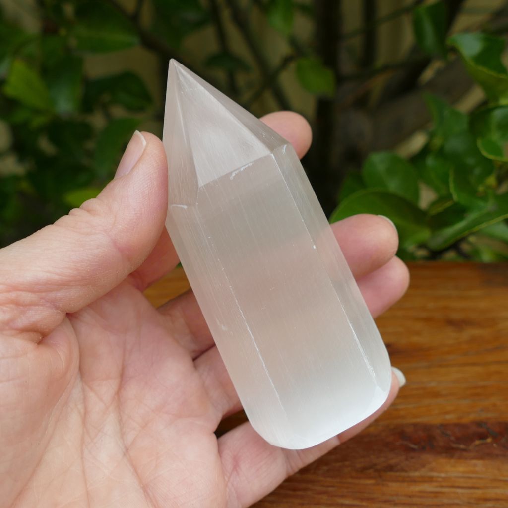 selenite point