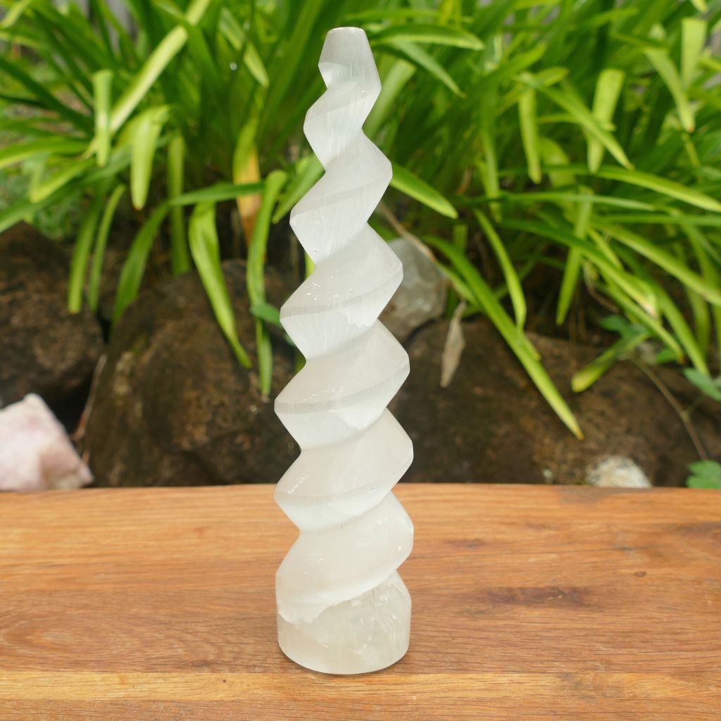selenite spiral