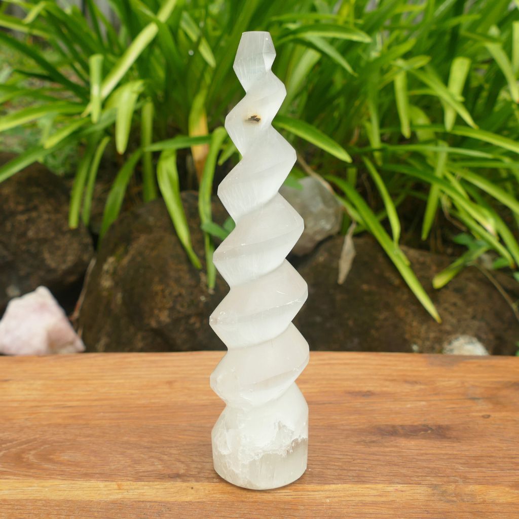selenite spiral
