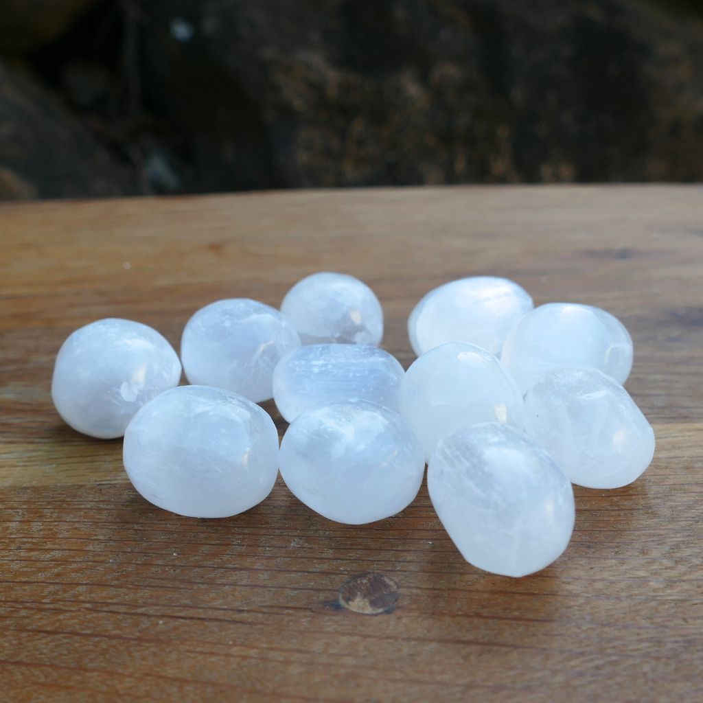selenite tumble stones