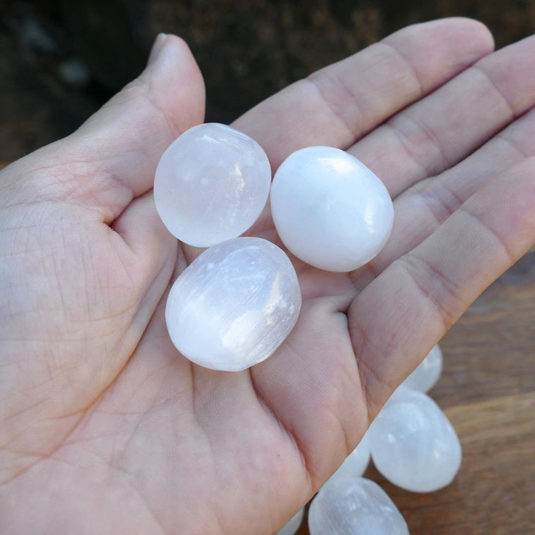 selenite tumble stones