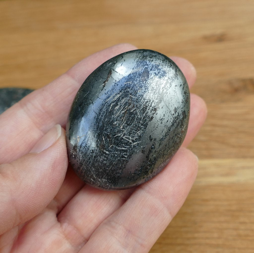 Hematite Palm Stones for Body Balancing, Reiki Healing Meditation